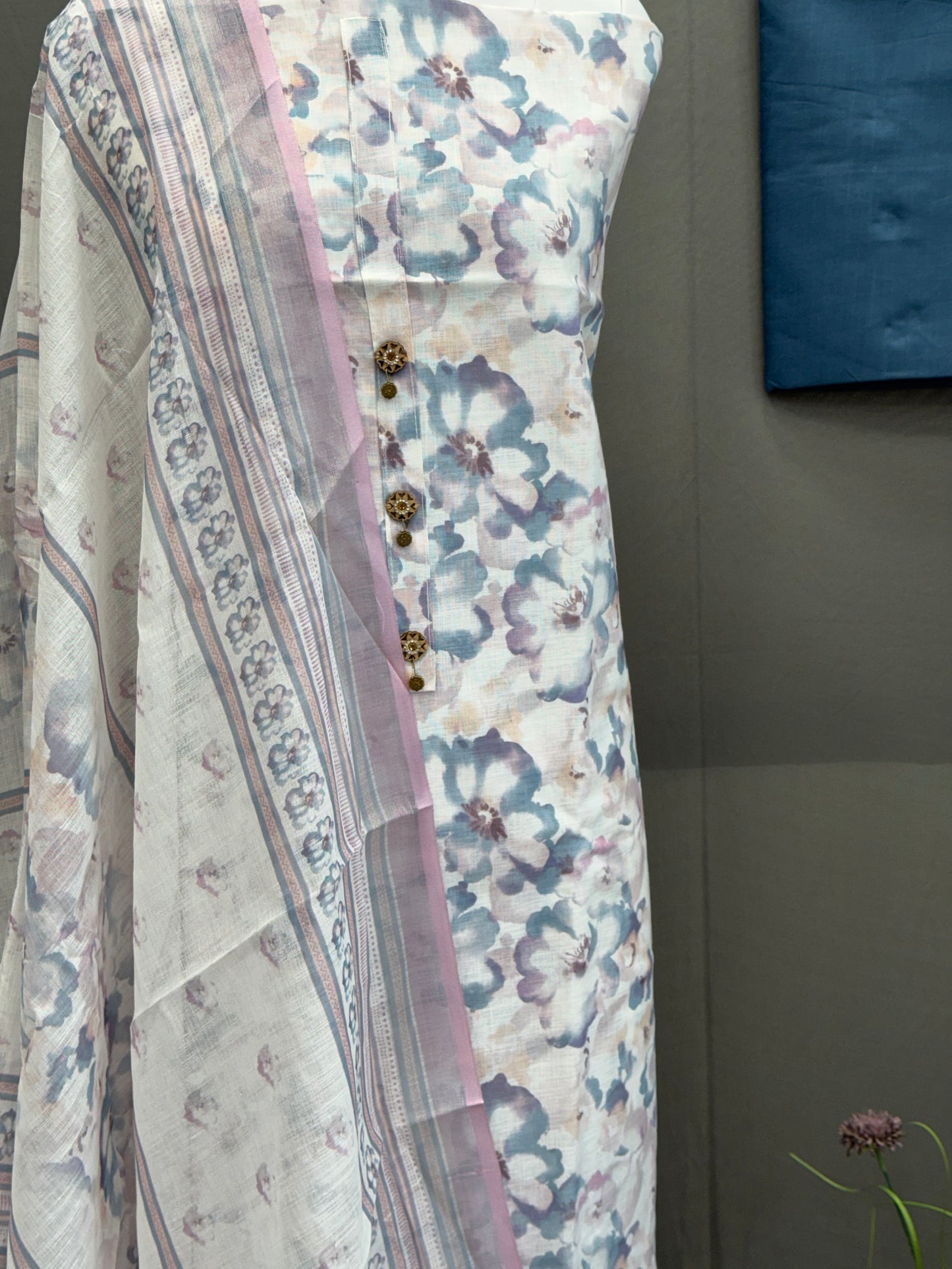 Lilen Digital Printed Unstitched Suit