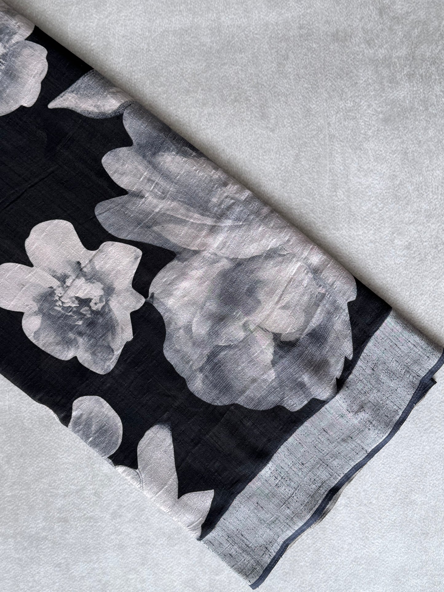 Black and White Floral Printed Semi Tusser Saree