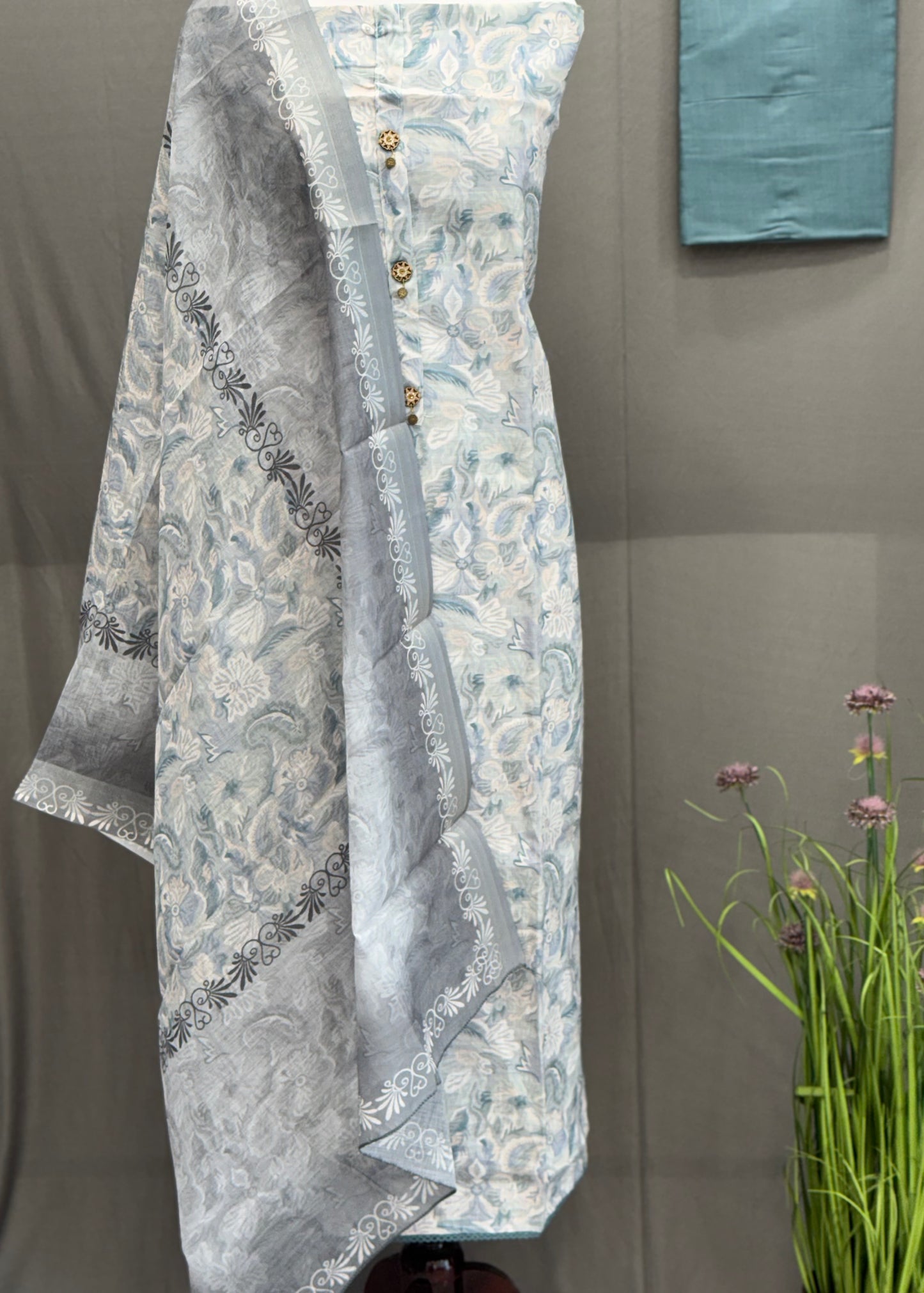 Lilen Digital Printed Unstitched Suit