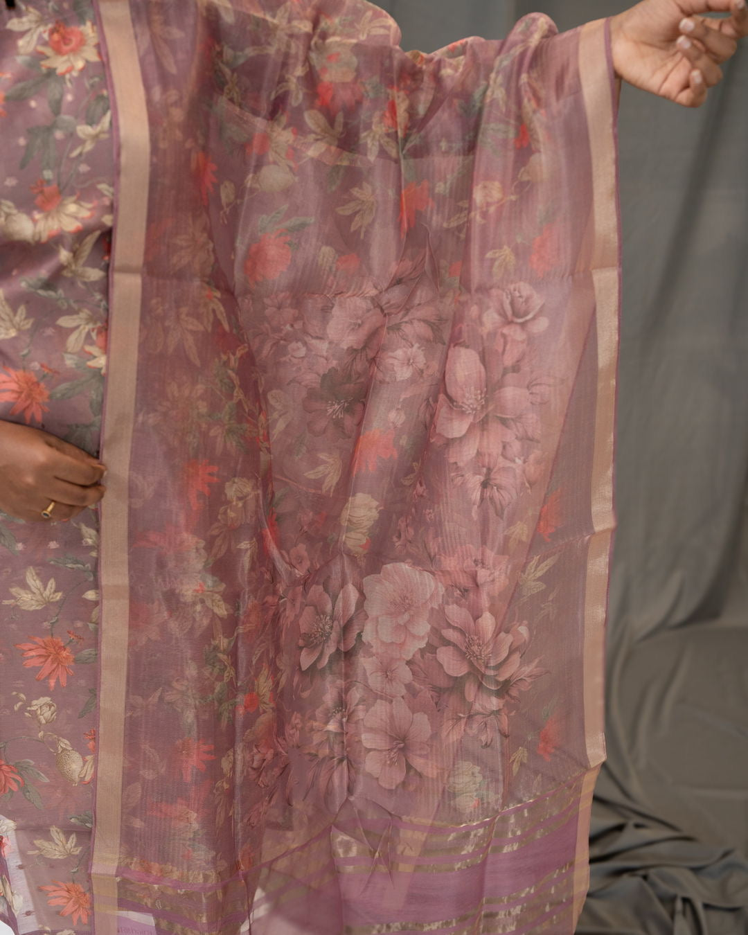 Soft Tissue 3-Piece Set With Pockets