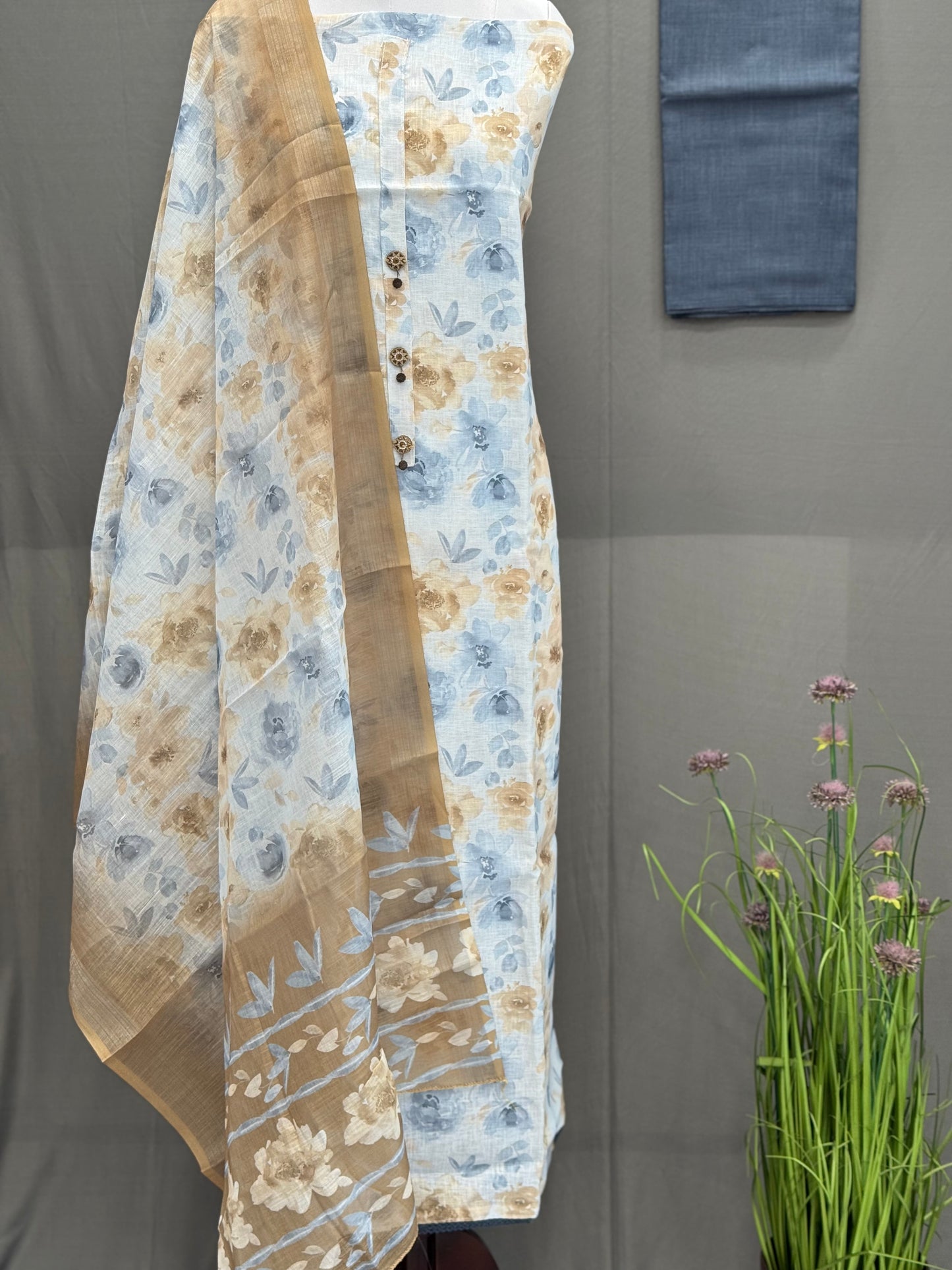 Lilen Digital Printed Unstitched Suit