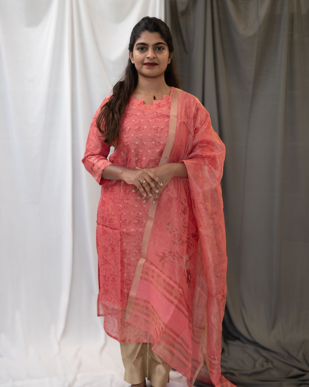 Soft Tissue 3-Piece Set With Pockets