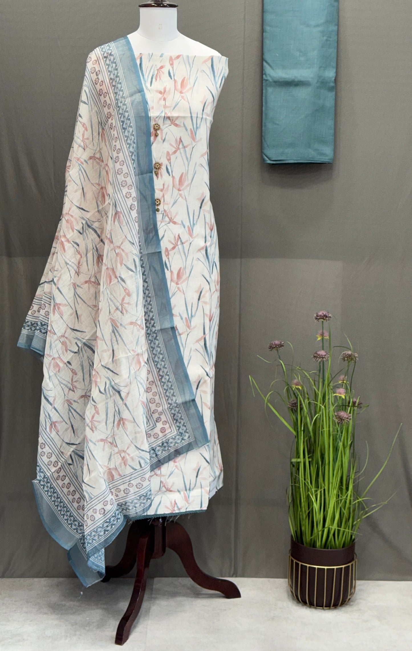 Lilen Digital Printed Unstitched Suit