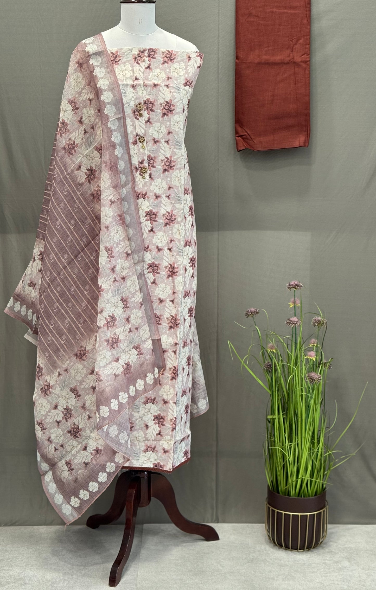 Lilen Digital Printed Unstitched Suit
