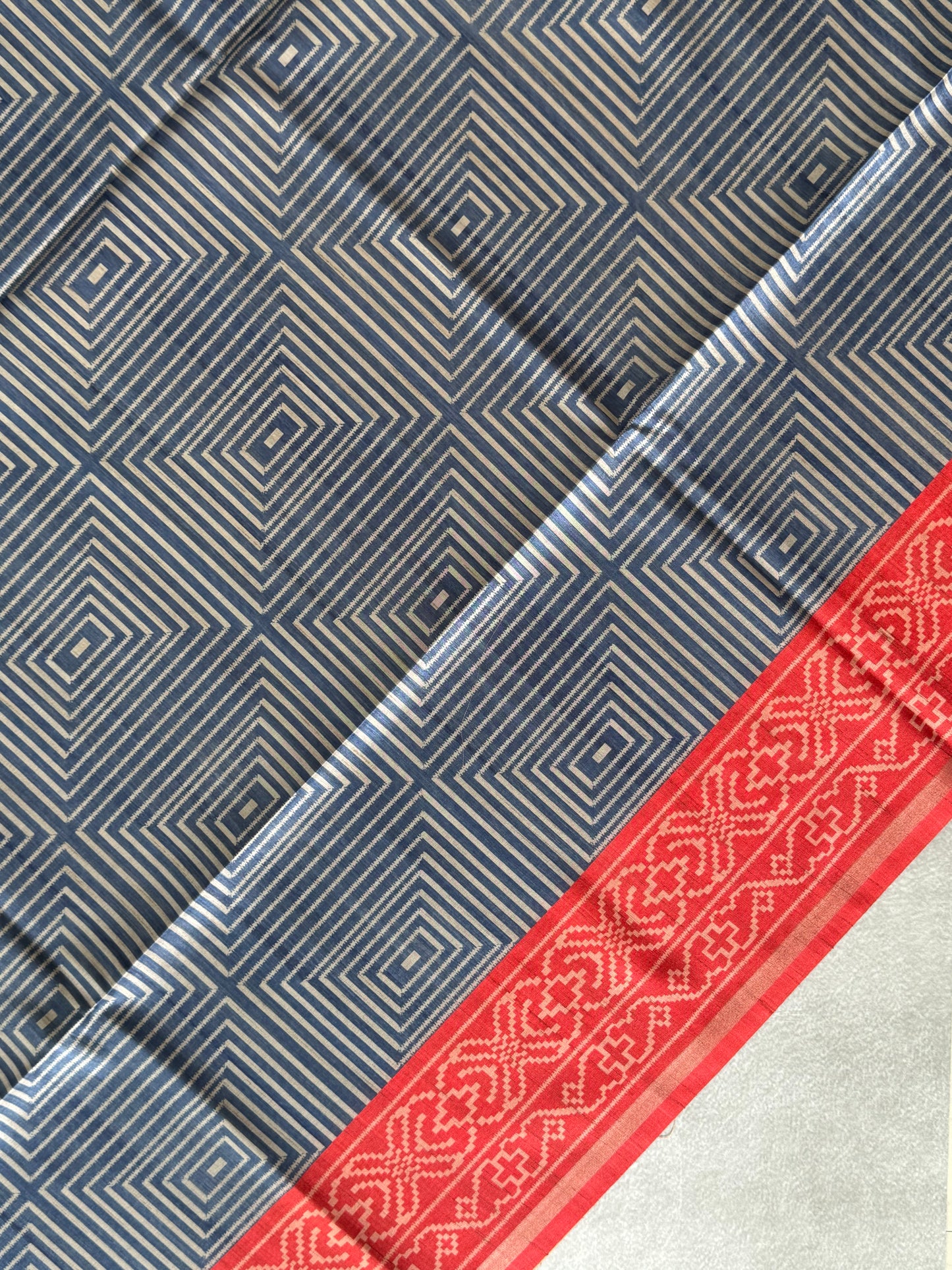 Geometric Printed Semi Tusser Saree