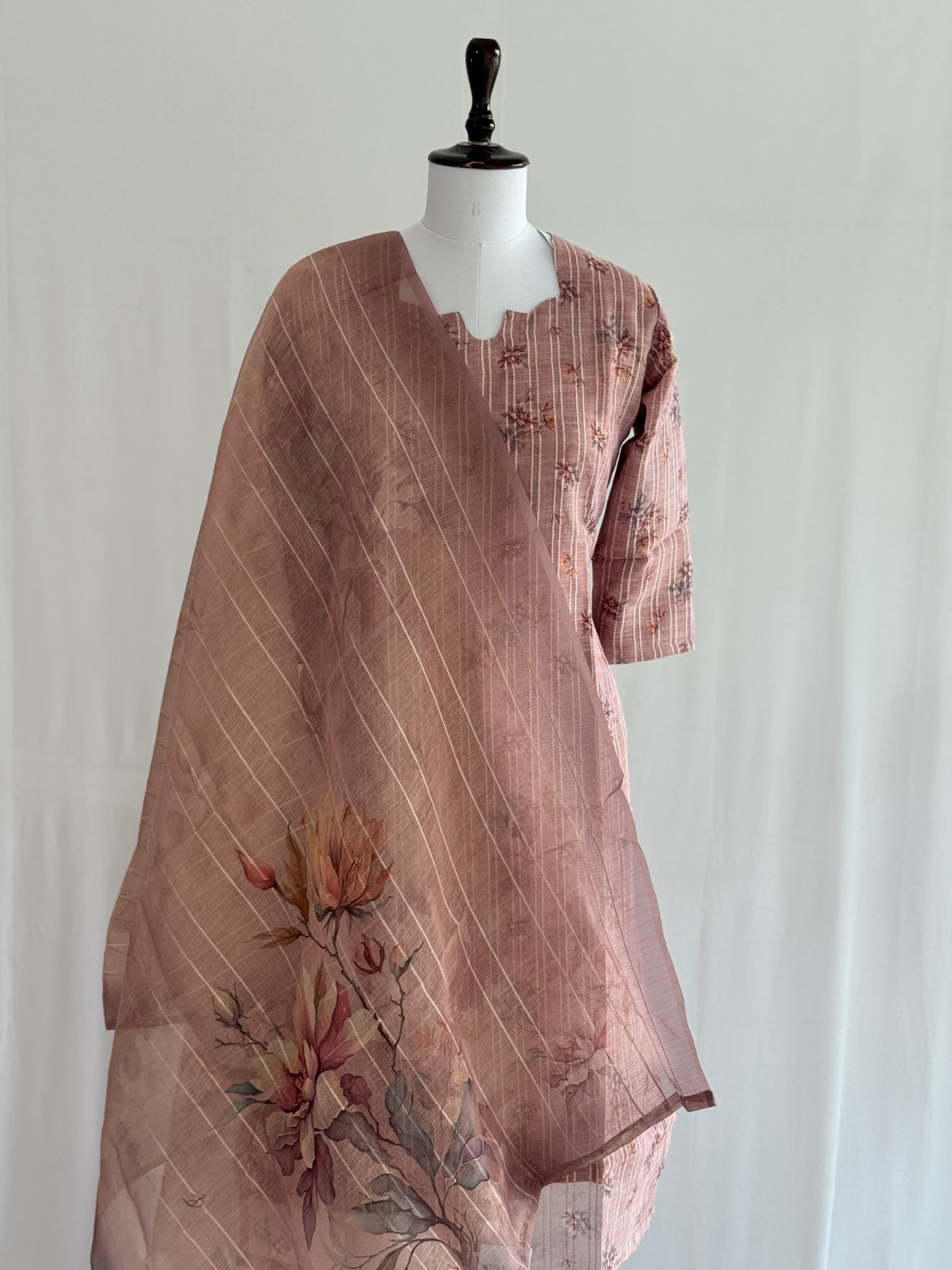 Baby Pink Floral Tissue Linen Set