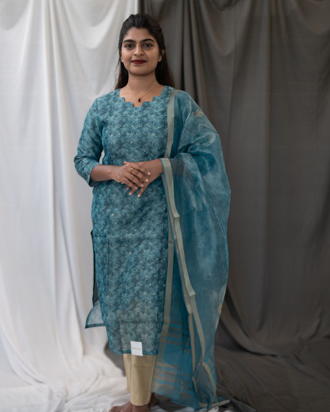 Soft Tissue 3-Piece Set With Pockets