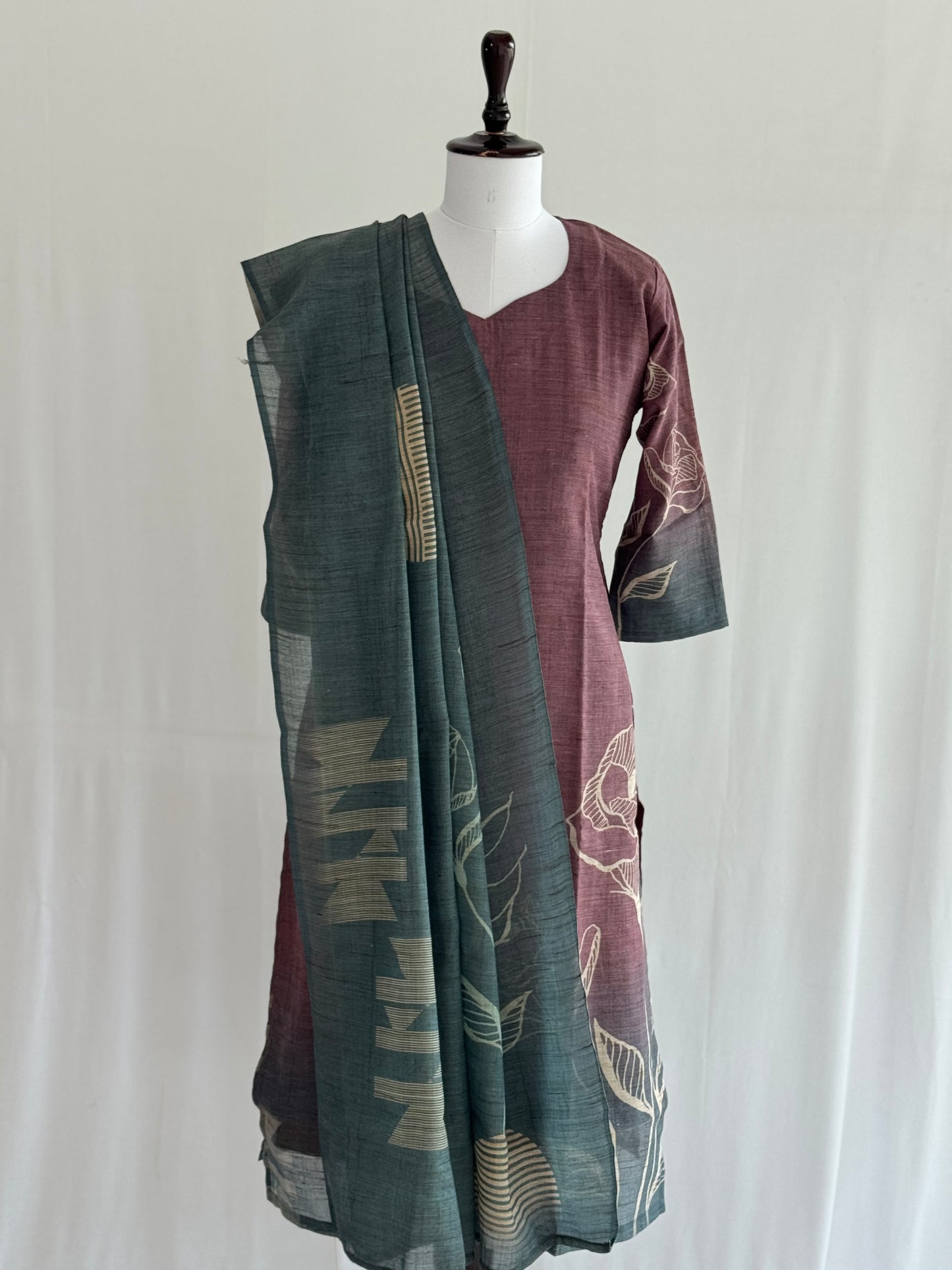 Copper Rose Single Flower Linen 3 Piece Set