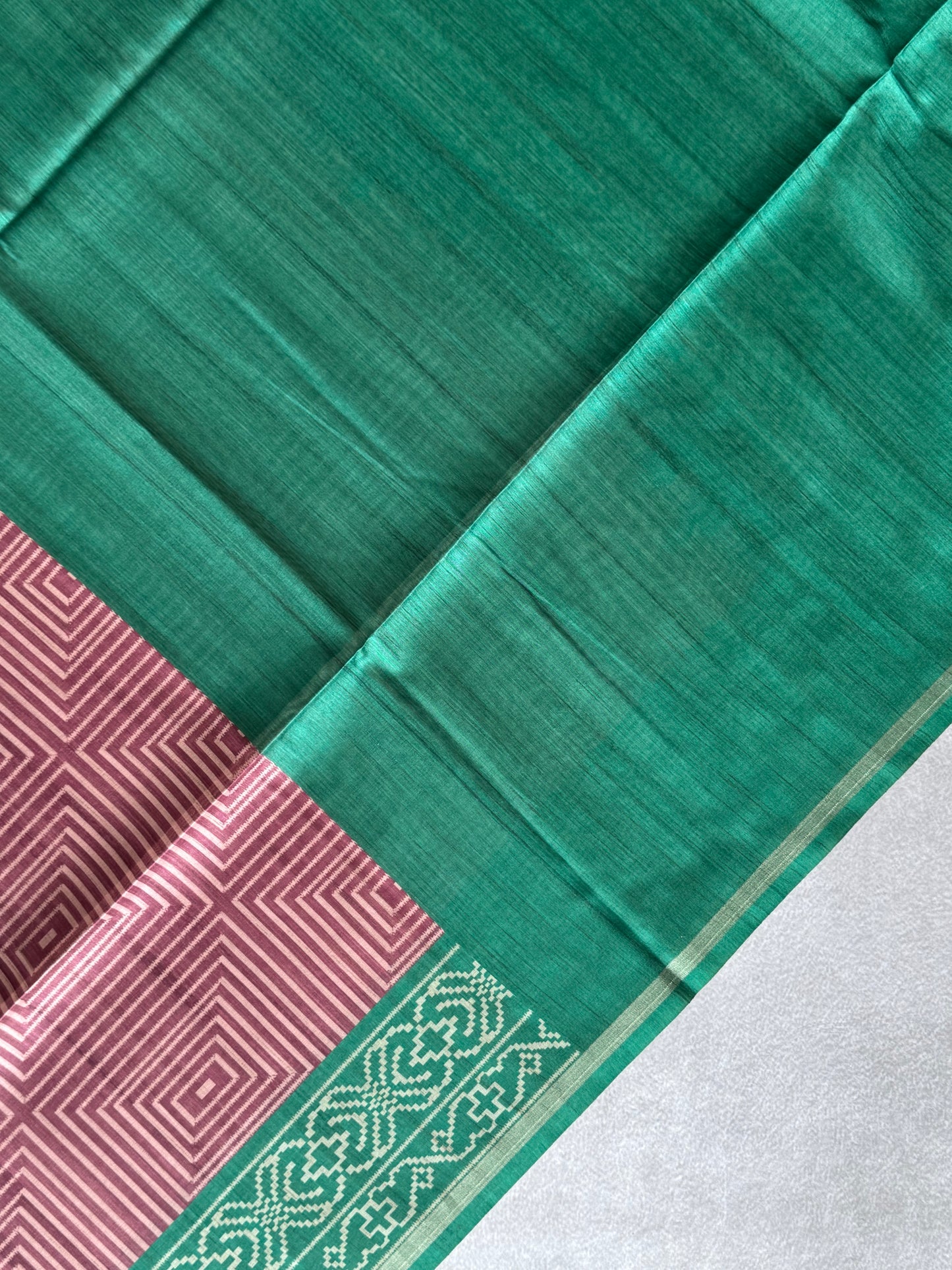 Geometric Printed Semi Tusser Saree