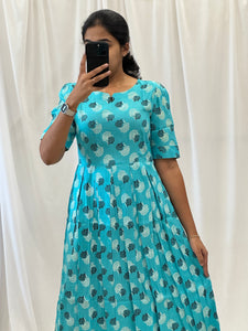 Sky Blue / 36