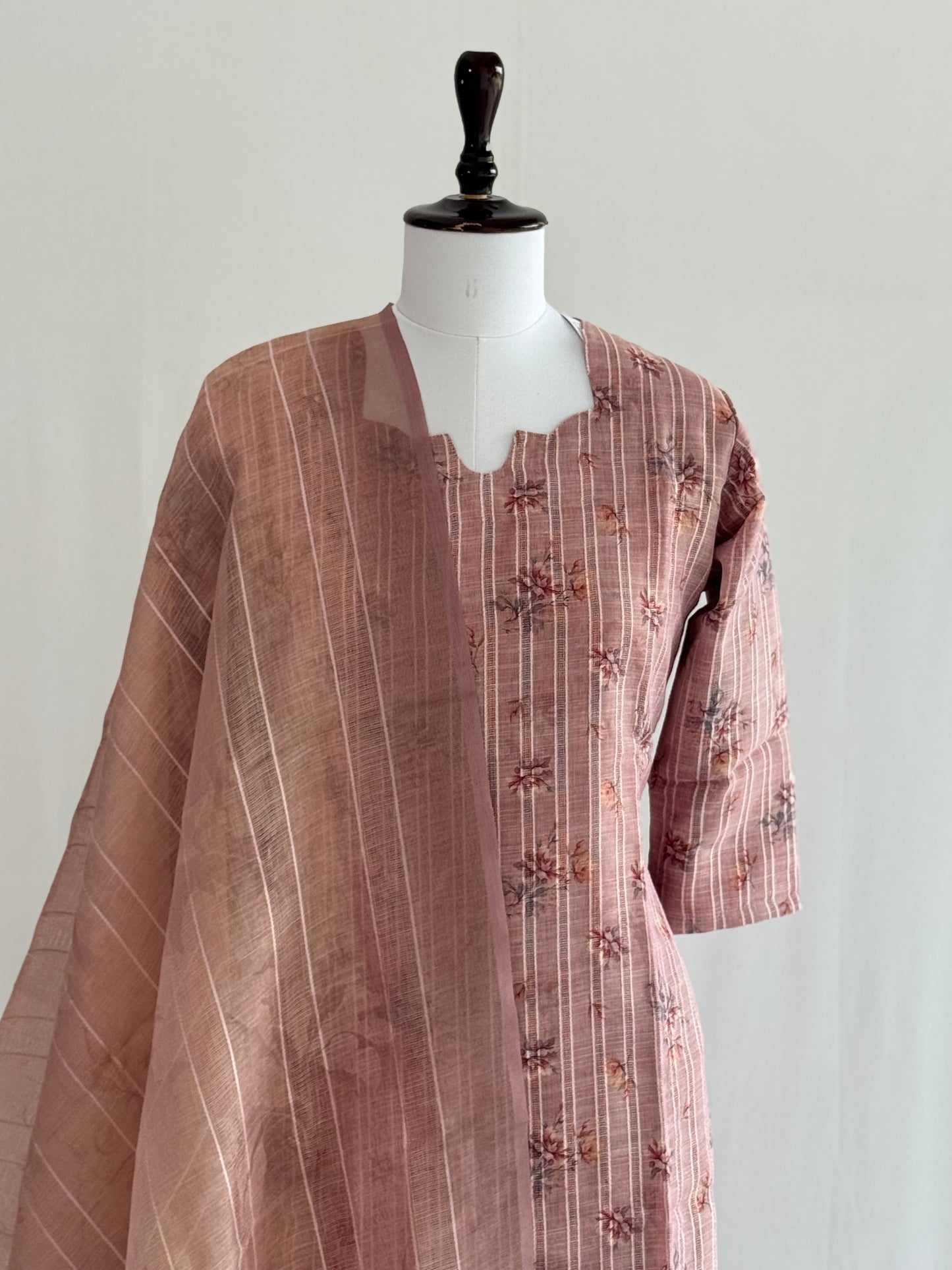 Baby Pink Floral Tissue Linen Set