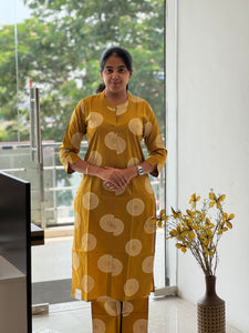 Yellow / 36