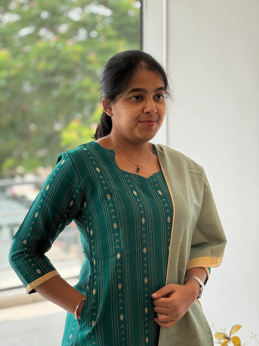 Peacock Green Handloom Cotton 3 Piece Set