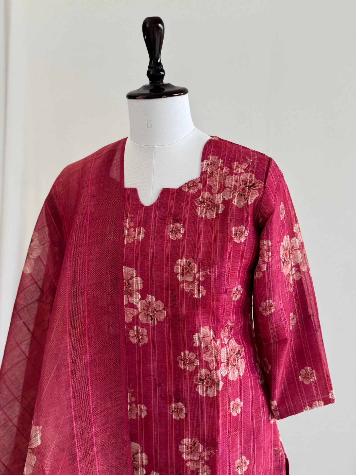 Pink Floral Tissue Linen Set