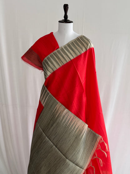 Temple Bordered semi Raw silk saree with plain blouse