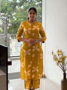 Yellow / 36