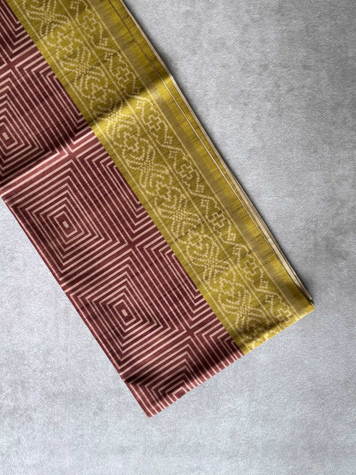 Geometric Printed Semi Tusser Saree