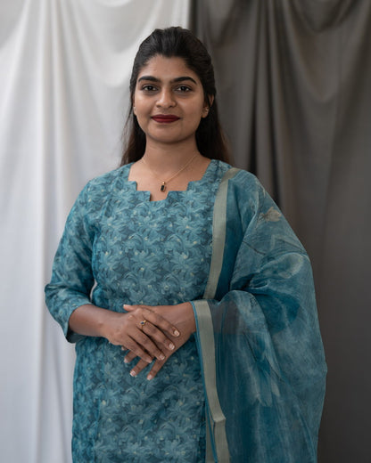 Soft Tissue 3-Piece Set With Pockets
