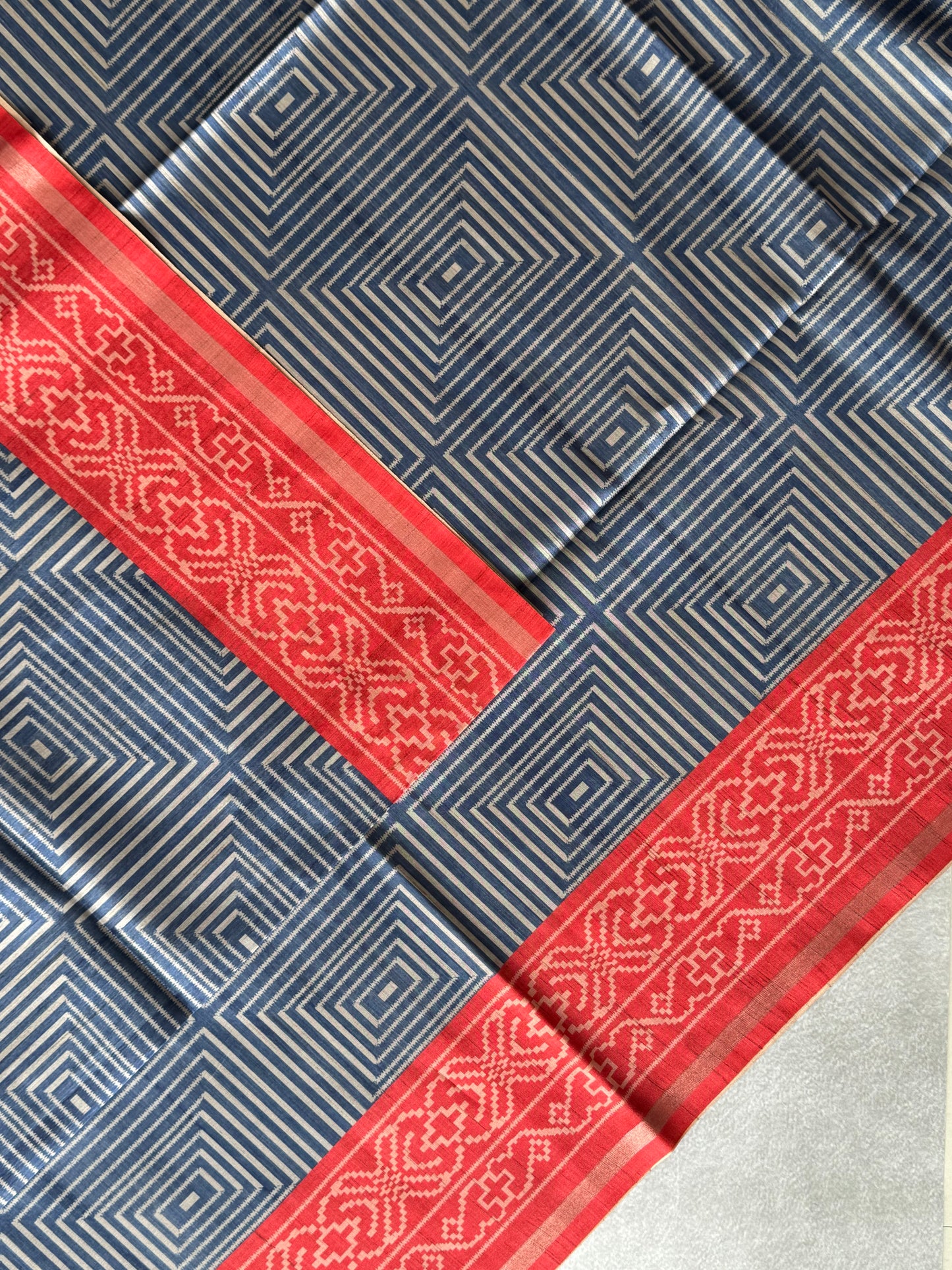 Geometric Printed Semi Tusser Saree