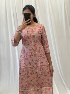 Pink / 34