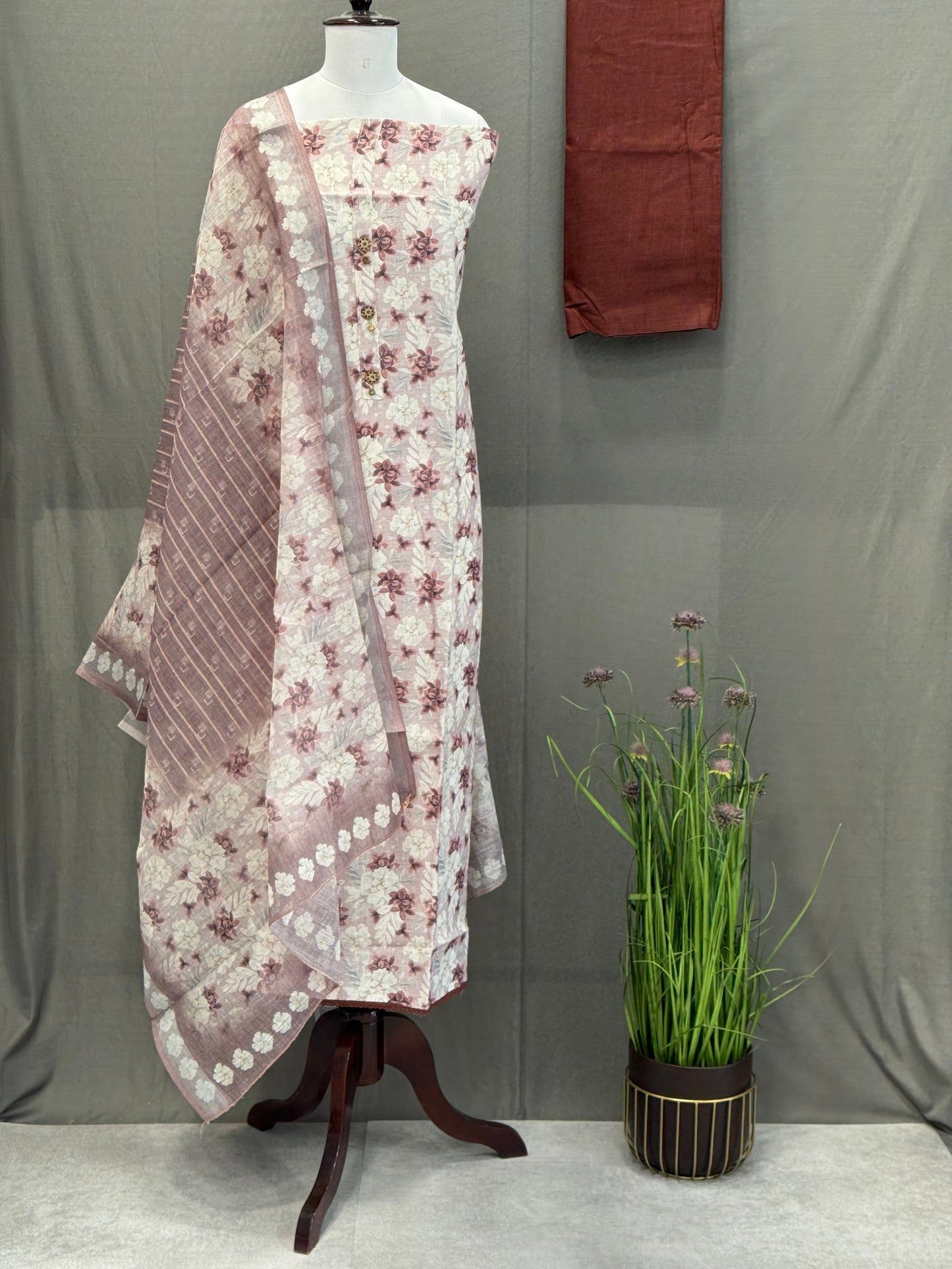 Lilen Digital Printed Unstitched Suit