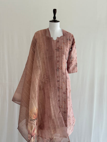 Baby Pink Floral Tissue Linen Set