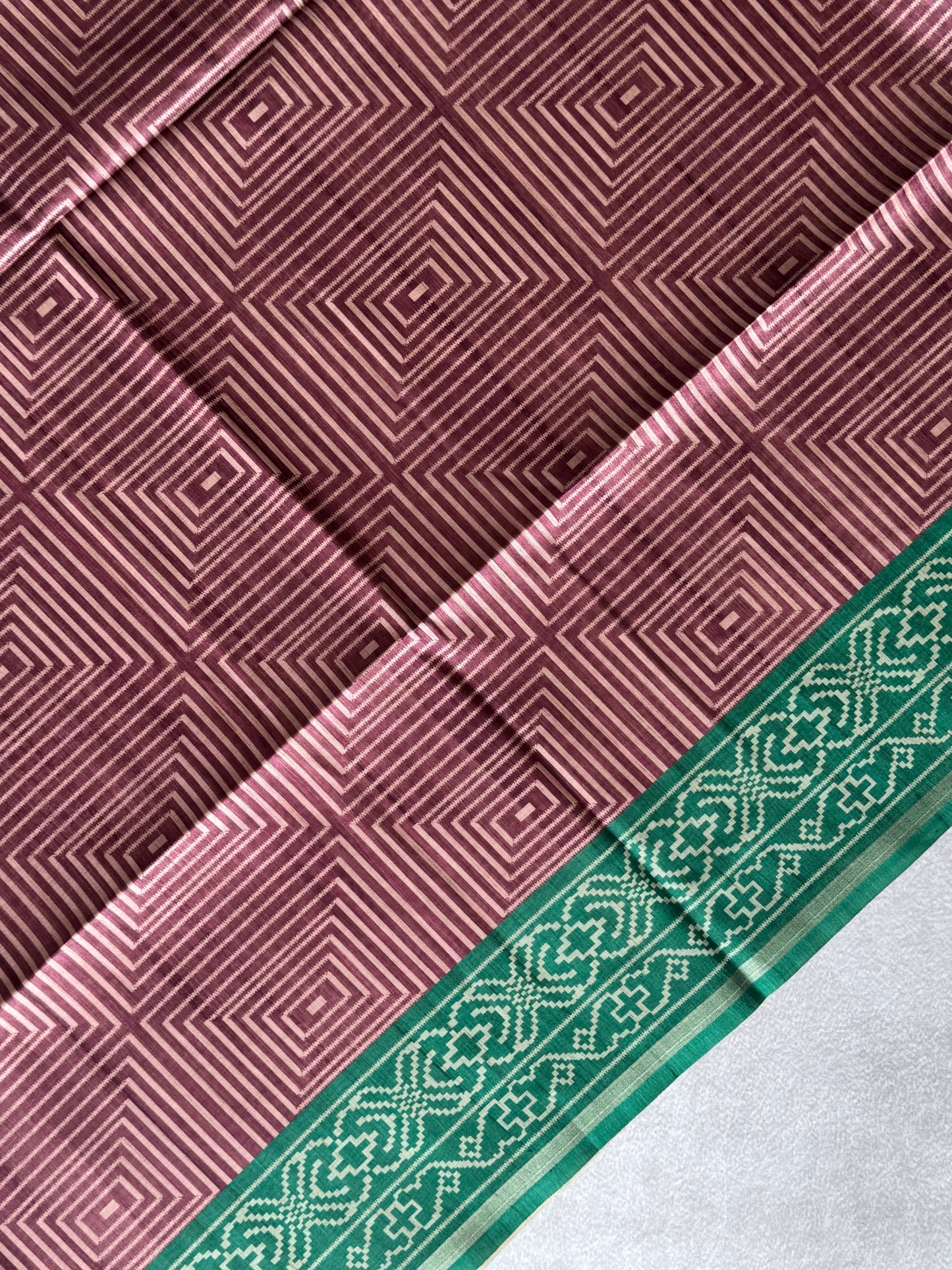 Geometric Printed Semi Tusser Saree