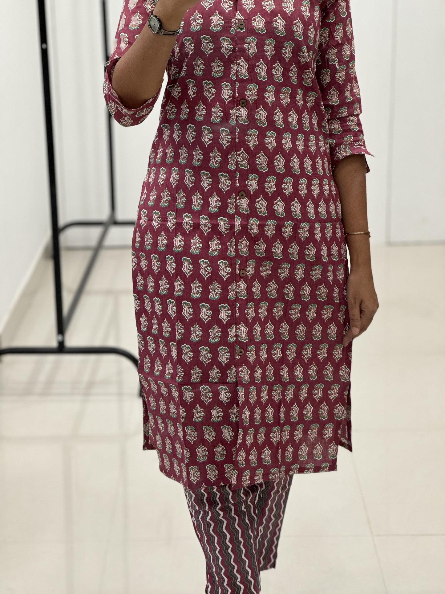 Co-ord sets - Leaf printed Cotton Kurti, With curved lines pant